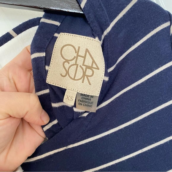 Chaser. Blue and white striped red with open back. - Picture 5 of 7